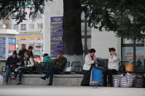 Пассажиры на перроне