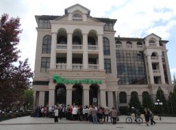 Turn near the Privatbank