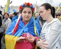 Девушка в венке