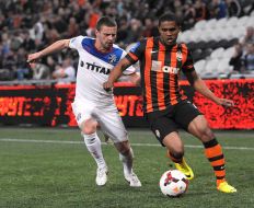 Vladislav Pavlenko and Douglas Costa