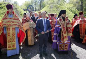 Petr Panteleev and Bishop Vyshgorodsky Agapet