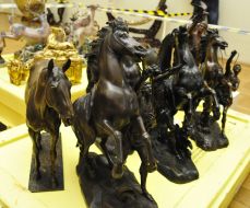 Statuettes of horse