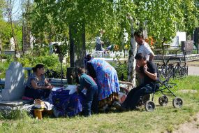 Gypsies at the cemetery