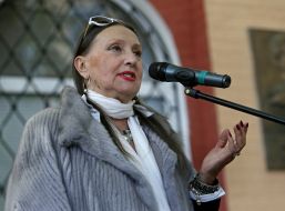 Лариса Кадочникова