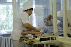 Виталий Кличко сдает кровь