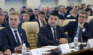 Andrey Sadovy, Sergey Taruta and Vladimir Groysman