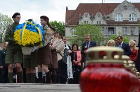 Participants of the honoring the memory of the dead ceremony 