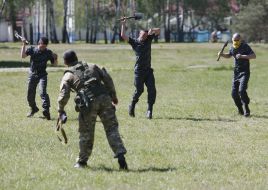 Военнослужащие