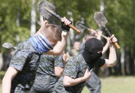 Военнослужащие