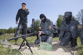 Військовослужбовці