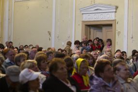 Vitali Klitschko meets with people with disabilities
