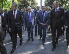 Leonid Kravchuk, Leonid Kuchma, Viktor Yushchenko and Arseniy Yatsenyuk