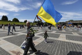 Чоловік з прапором України