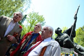 Aleksandr Kalinyuk and Timofey Makhonek