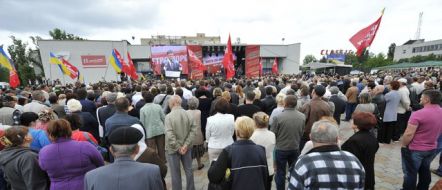 Poroshenko meeting with voters