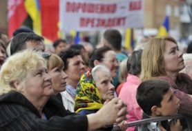 Poroshenko meeting with voters