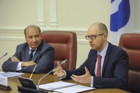 Sumа Chakrabarti and Arseniy Yatsenyuk