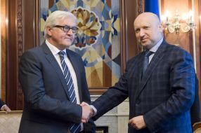 Aleksandr Turchinov and Frank-Walter Steinmeier