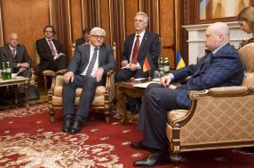 Aleksandr Turchinov and Frank-Walter Steinmeier