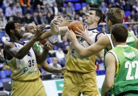 DaHuan Summers and Aleksandr Ryabchuk