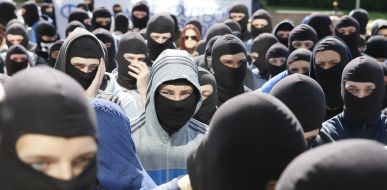 Fans of FC "Dynamo" (Kiev) picket House of Football