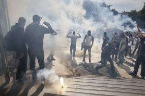 Fans of FC "Dynamo" (Kiev) picket House of Football