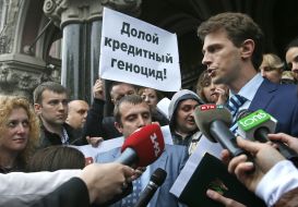 Andrey Dubas speaks with protesters