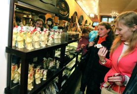 Chocolate figures of president Putin