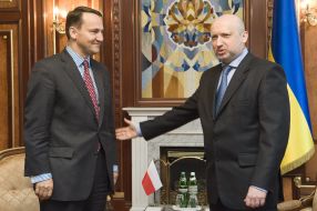Aleksandr Turchinov and Radoslaw Sikorski