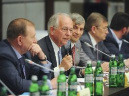 Allukrainian round table of national unity