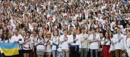 Участники парада вышиванок