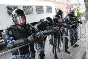 Riot police in the center of Simferopol