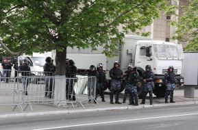 Riot police in the center of Simferopol