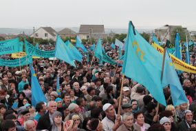 Participants of mourning rally