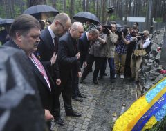 Vladimir Bondarenko, Arseny Yatsenyuk, Aleksandr Turchinov and Vladimir Shandra