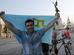 Participants of mourning rally