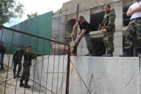 "Self-defense" of Crimea pulled down the fence on the beaches