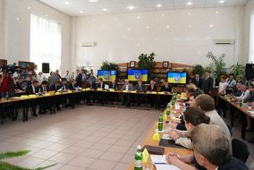 Participants of the Allukrainian round table of national unity