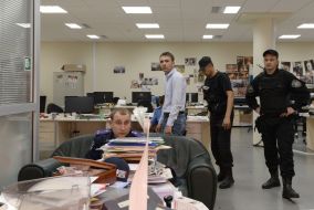 Employees of the tax police in the newspaper "Vesti"