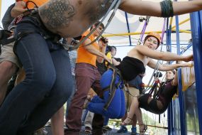 Of record "Longest run by trolls using bindings for the back skin"