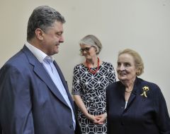 Madeleine Albright and Petr Poroshenko