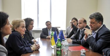 Madeleine Albright and Petr Poroshenko