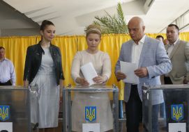 Yuliya Timoshenko, Yevgeniya Timoshenko and Aleksandr Timoshenko