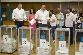 Vitaliy. Nataliya and Vladimir Klichko