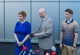 Alexksndr Turchynov with a wife and son on an election district