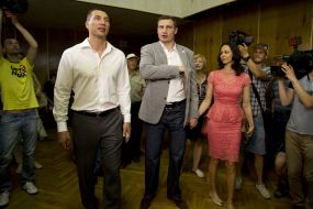 Vitaliy. Nataliya and Vladimir Klichko