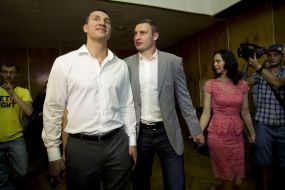 Vitaliy. Nataliya and Vladimir Klichko