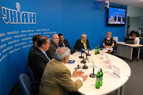 Участники пресс-конференции