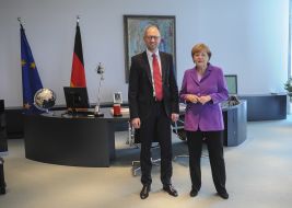 Arseniy Yatsenyuk and Angela Merkel