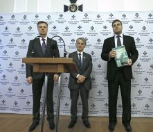 Valentin Nalivaychenko, Mustafa Dzhemilev and Igor Kulik